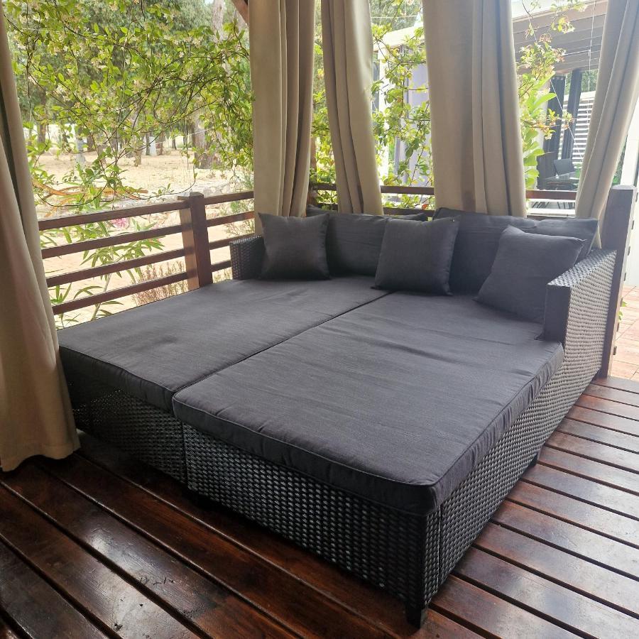 Mobile Home Cube, 3 Bedrooms, Free Parking, Wifi بيوغْغاد نا موغو المظهر الخارجي الصورة
